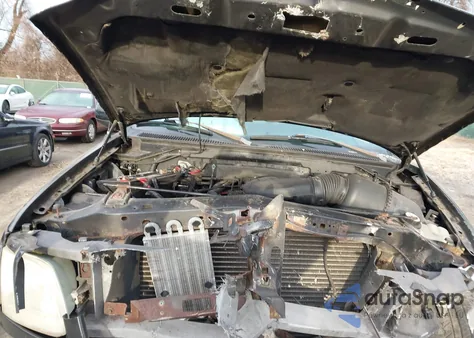 2001 Ford F-150 Lariat/Xl/Xlt z USA, uszkodzony, nr VIN 1FTRX18L11NB01348